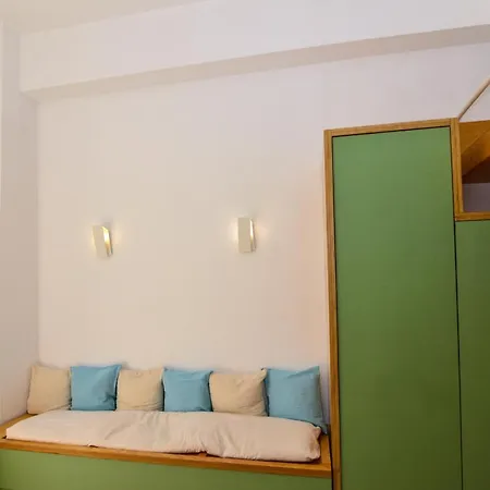 Apartment Cozy Studio 4 Min Walk To The Acropolis Hil